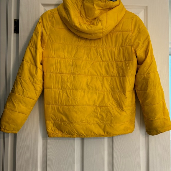 Boys Jacket with hood -Yellow, cozy, barely worn. Perfect for cool summer nights - Picture 4 of 4